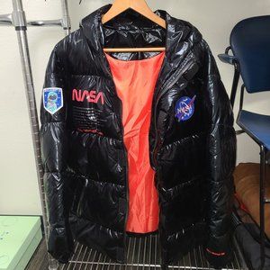 Used (Thrifted) NASA Patent Puffer Jacket Black/Red Size L